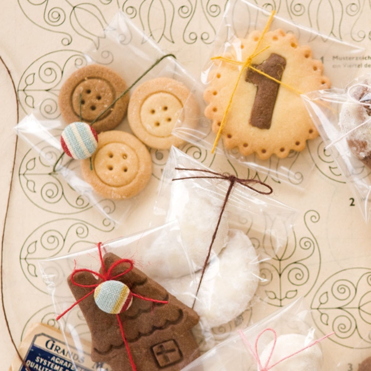 ジュートリボン アイボリー W1mm×50ｍ巻